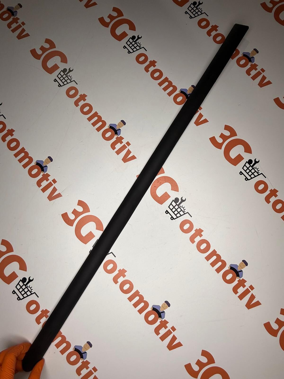 R19 Kapı Bandı Ön Sol