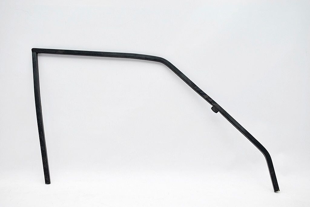 Kapı Cam Çerçevesi Ön Sağ Renault R12