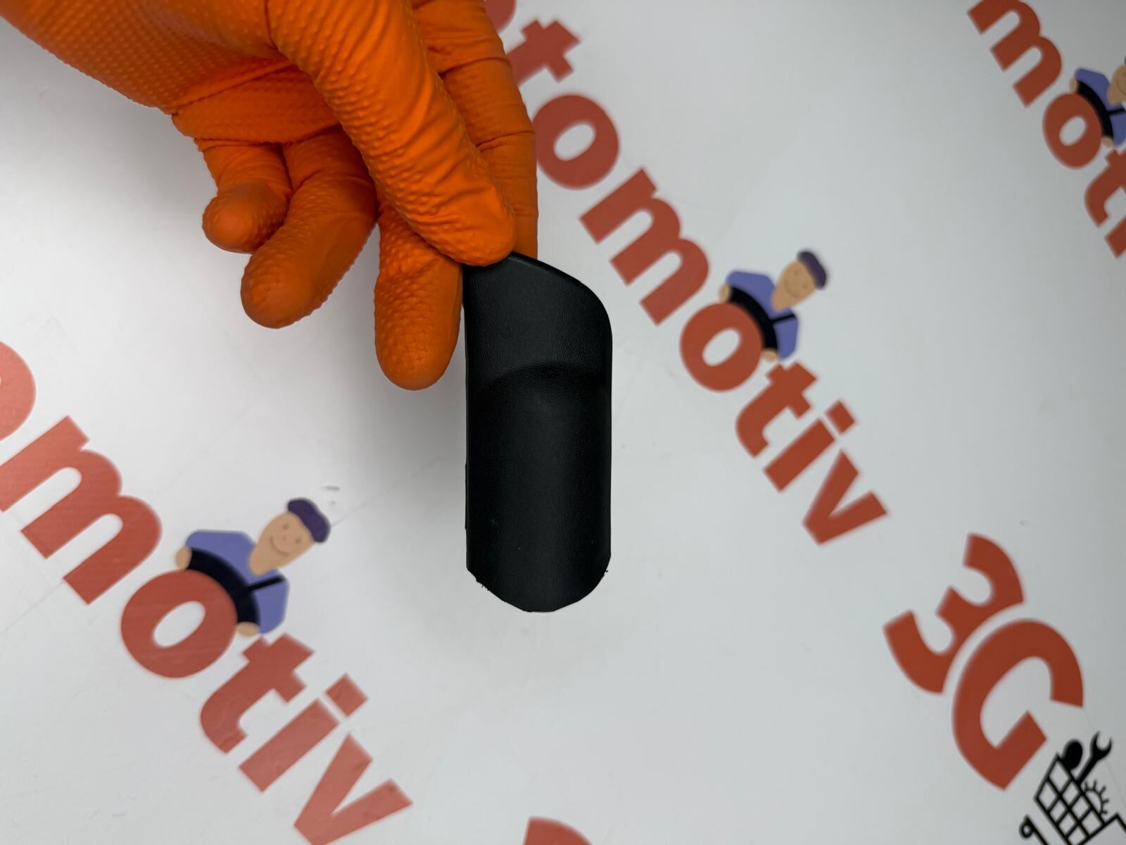 R19 Çamurluk Bandı Ön Sağ