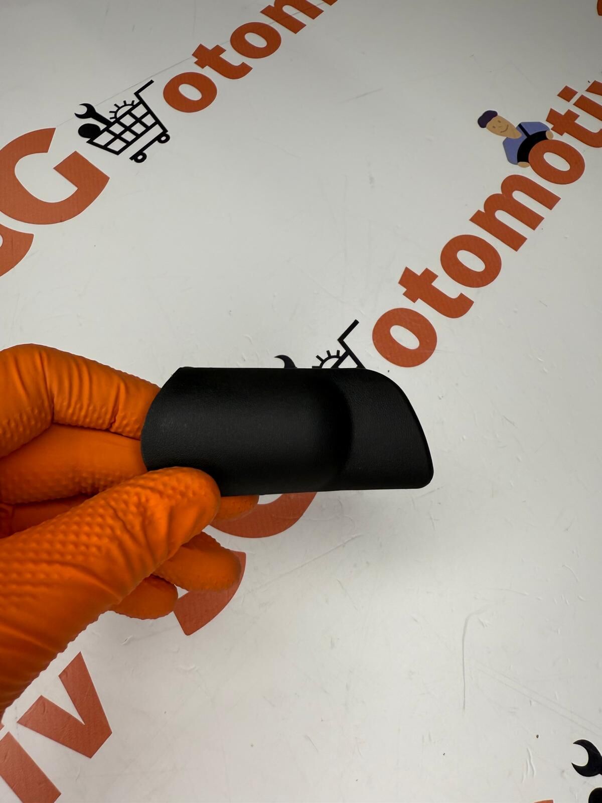 R19 Çamurluk Bandı Ön Sol